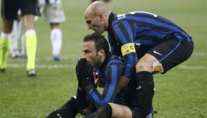 Cambiasso Pazzini rigore