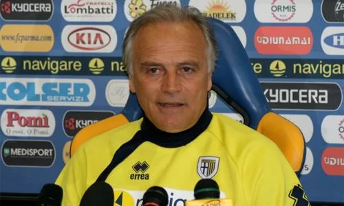 Tutti a disposizione di Colomba, ad eccezione di Lucarelli