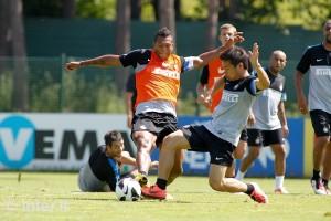 18072012 - 13 Inter Appiano Guarin Nagatomo