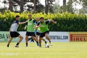 19072012 - 10 - Inter allenamento Milito