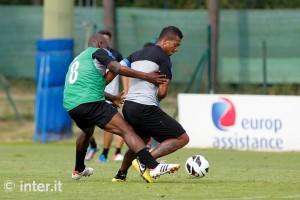 20072012 - 12 - Inter allenamento Mudingayi Guarin