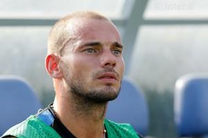 Allenamento Sneijder 05082012 (9)