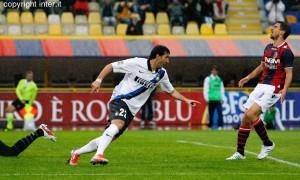 Bologna-Inter 07 esultanza Milito