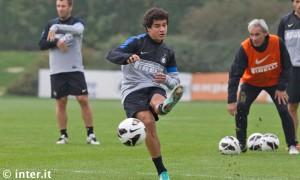 Inter allenamento 12 ottobre 2012 Coutinho (7)