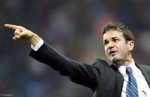 onore a Stramaccioni esultanza derby 11