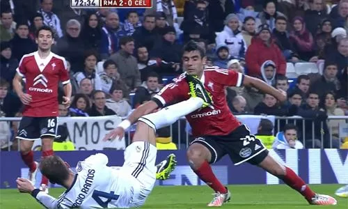 VIDEO – Sergio Ramos nei guai: brutto fallo e insulti all’arbitro. 5 turni di squalifica