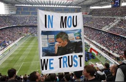 Striscione Mou 16