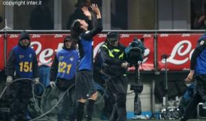 Schelotto esultanza Inter-Milan derby
