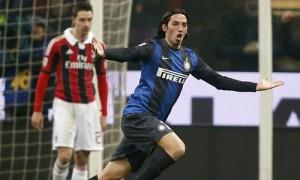 Schelotto esultanza derby Inter-Milan 1-1 (2)