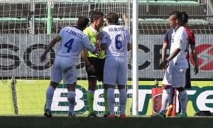 Cagliari-Inter proteste arbitro