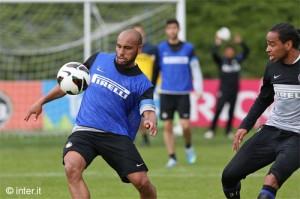 Inter allenamento 3 maggio 2013 Jonathan (10)