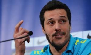 Julio Cesar su Paulinho