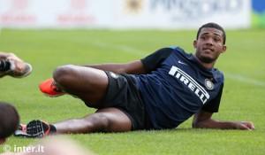 Juan Jesus stretching Pinzolo