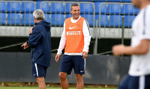 Nemanja Vidic Inter allenamento sorriso