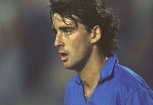 ROBERTO MANCINI - Dal Bologna alla Sampdoria per 4 miliardi di lire a 17 anni (1982)