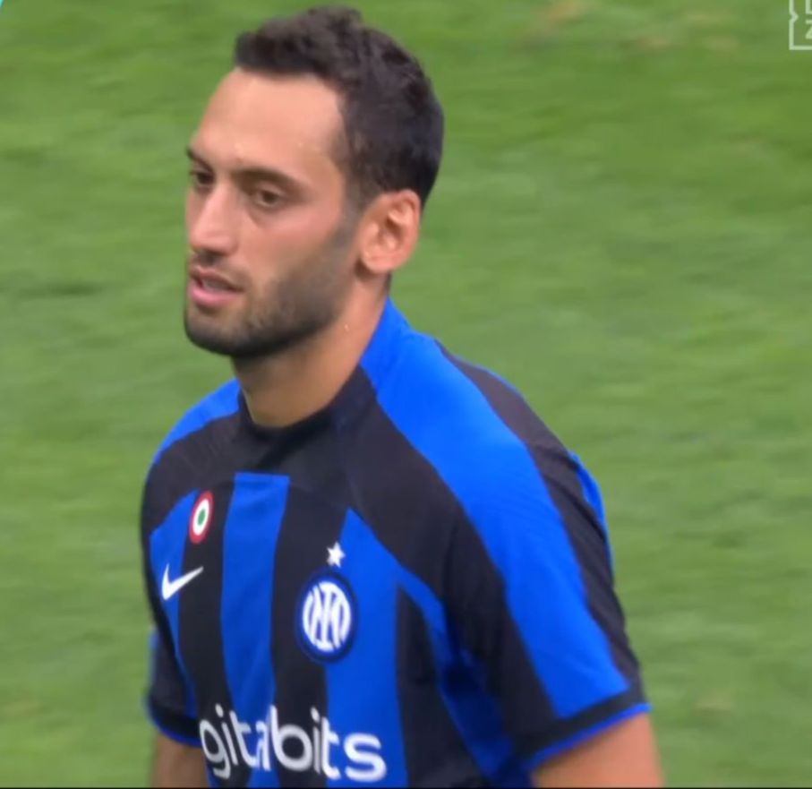 Hakan Calhanoglu