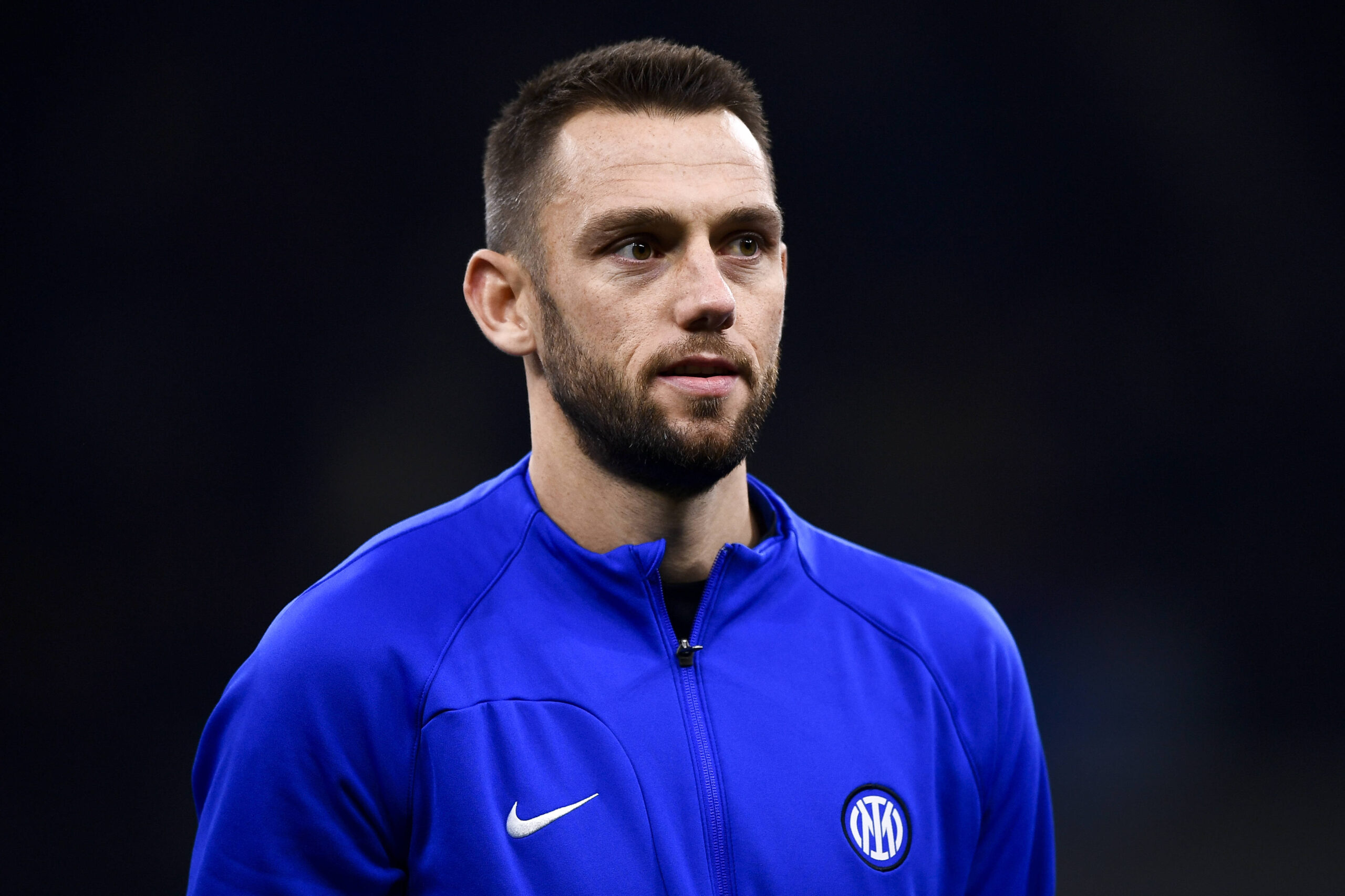 De Vrij prima del fischio d'inizio di Inter-Empoli