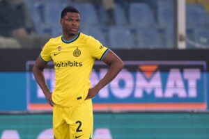 Dumfries in campo durante Sampdoria-Inter