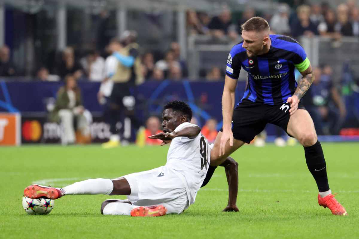 Inter Skriniar saluto sui social