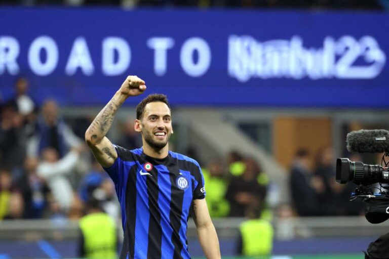 Follia da 50 milioni: ok dell'Inter, Calhanoglu in Premier?