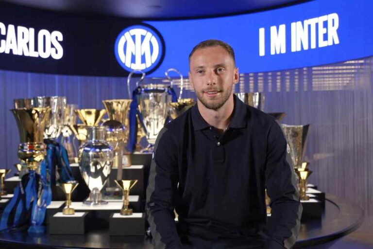 Carlos Augusto si presenta ai tifosi dell'Inter