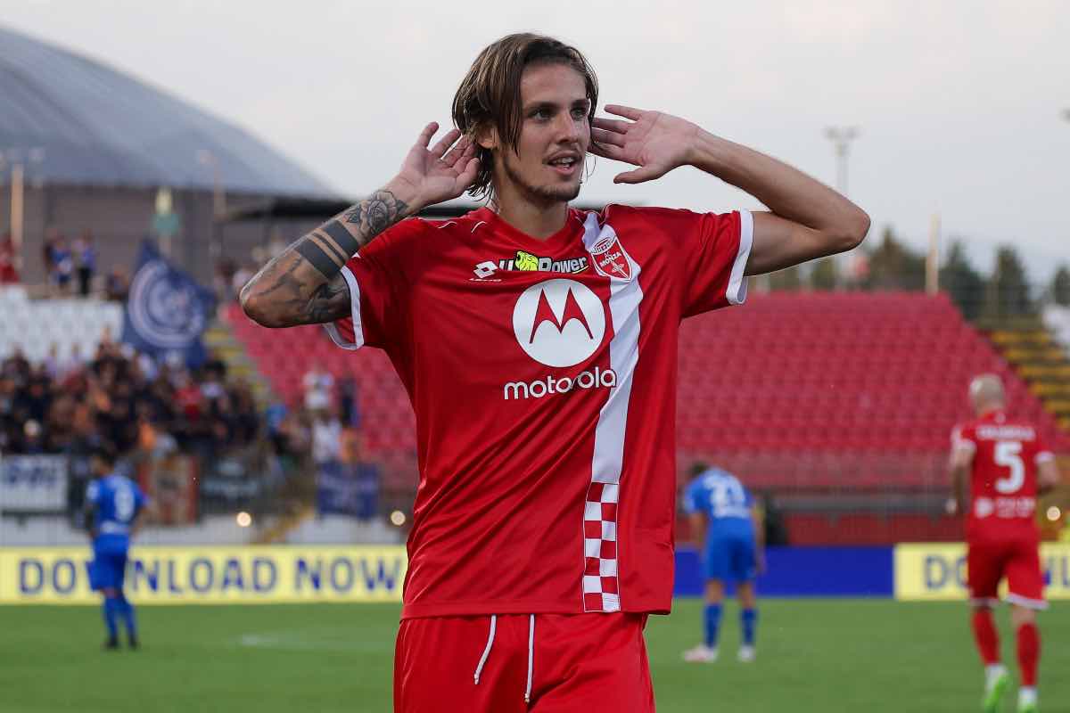 Ausilio supervisiona Colpani e Krstovic