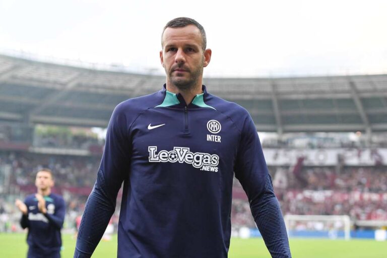 Nuovo ruolo per Handanovic all'Inter, è già al lavoro