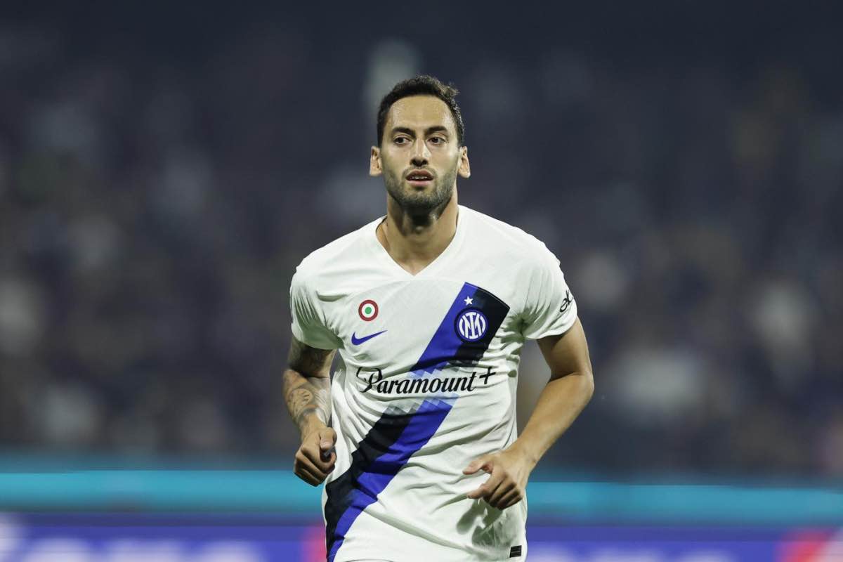 Forfait Calhanoglu, salta l'allenamento con la Turchia: il motivo