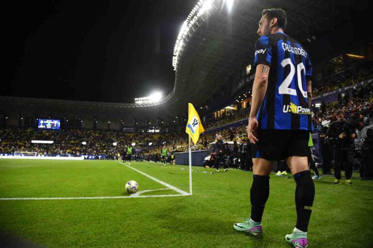 Calhanoglu, i fischi per lui in Arabia