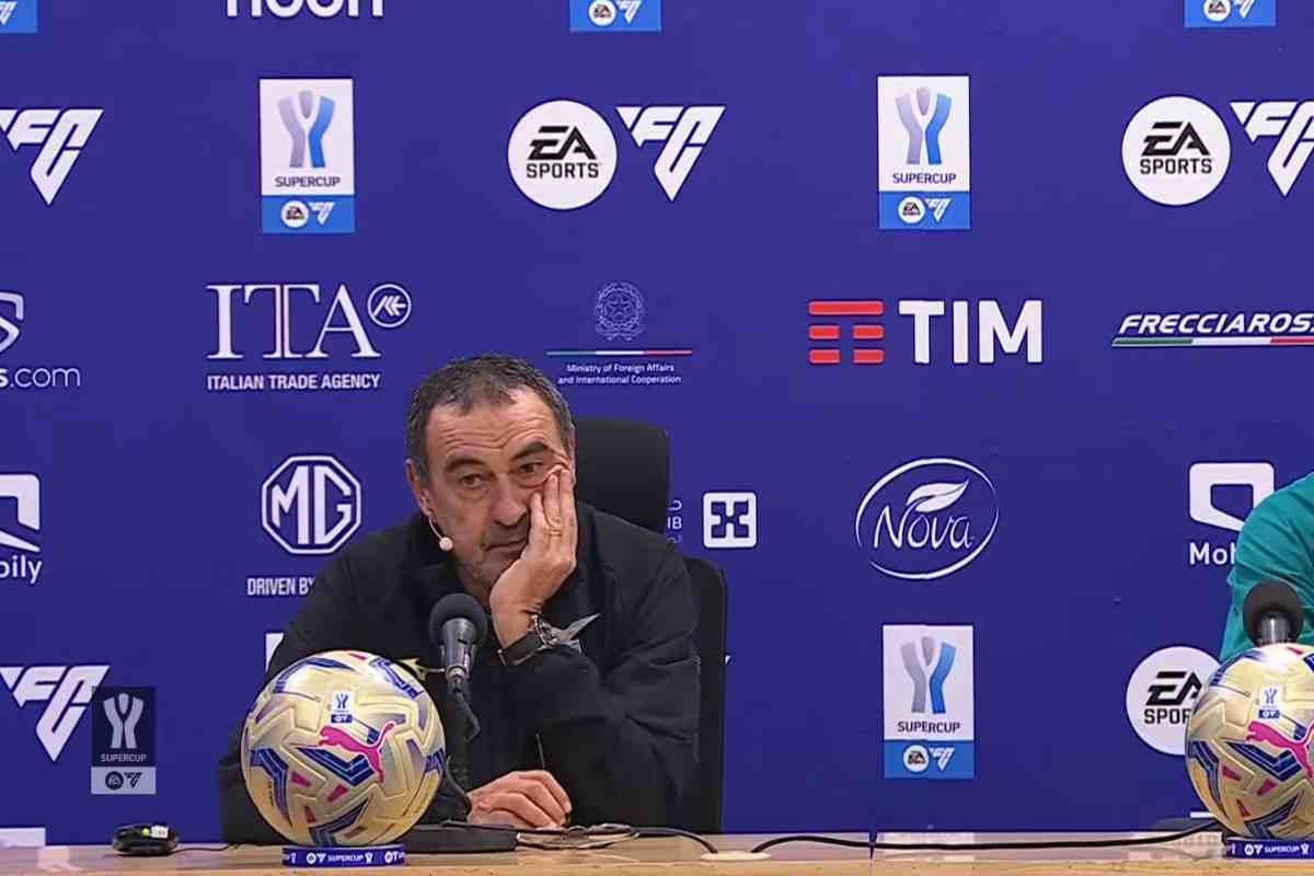 Sarri sconsolato in conferenza