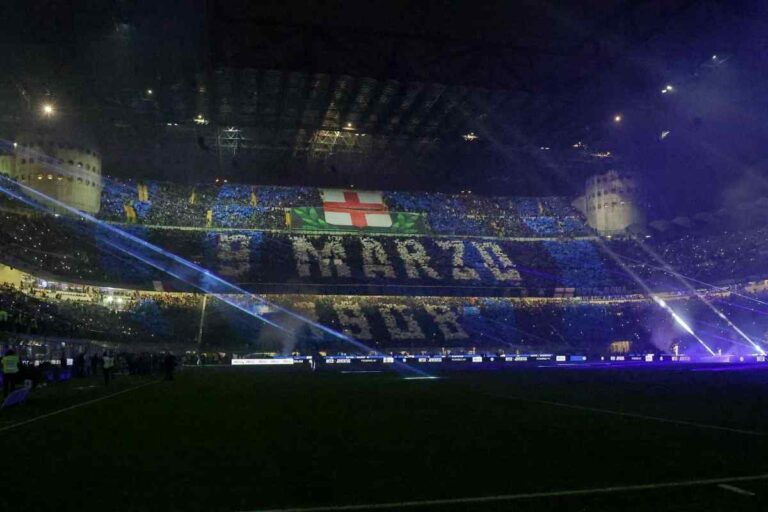 i tifosi preparano la coreografia per inter juve