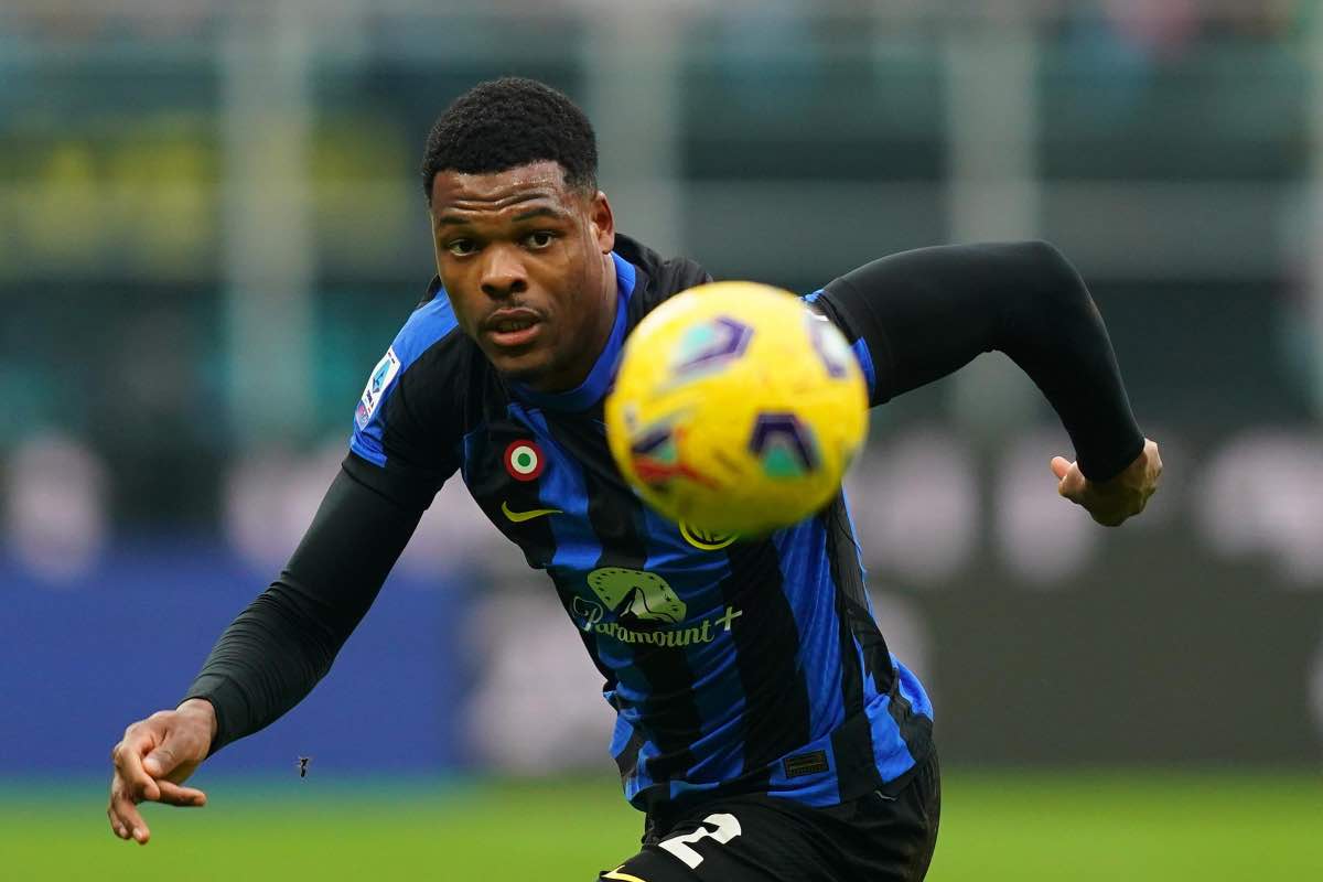 L'Inter vuole cedere Dumfries e Carboni per fare cassa