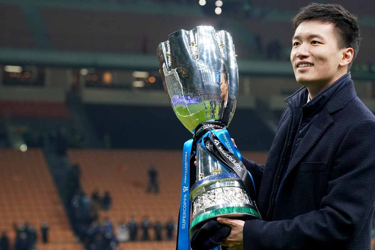 Zhang cerca di rimanere al timone dell'Inter