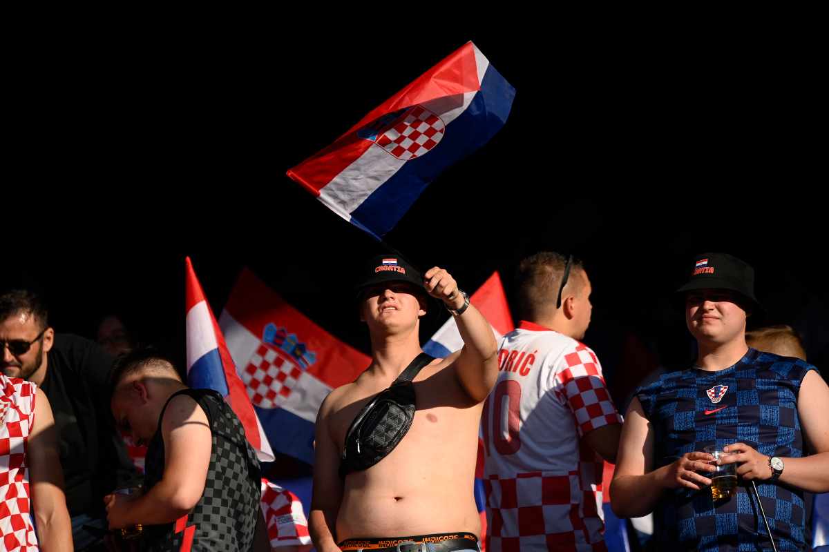 Cori d'odio di Croazia e Albania, la Serbia minaccia il ritiro