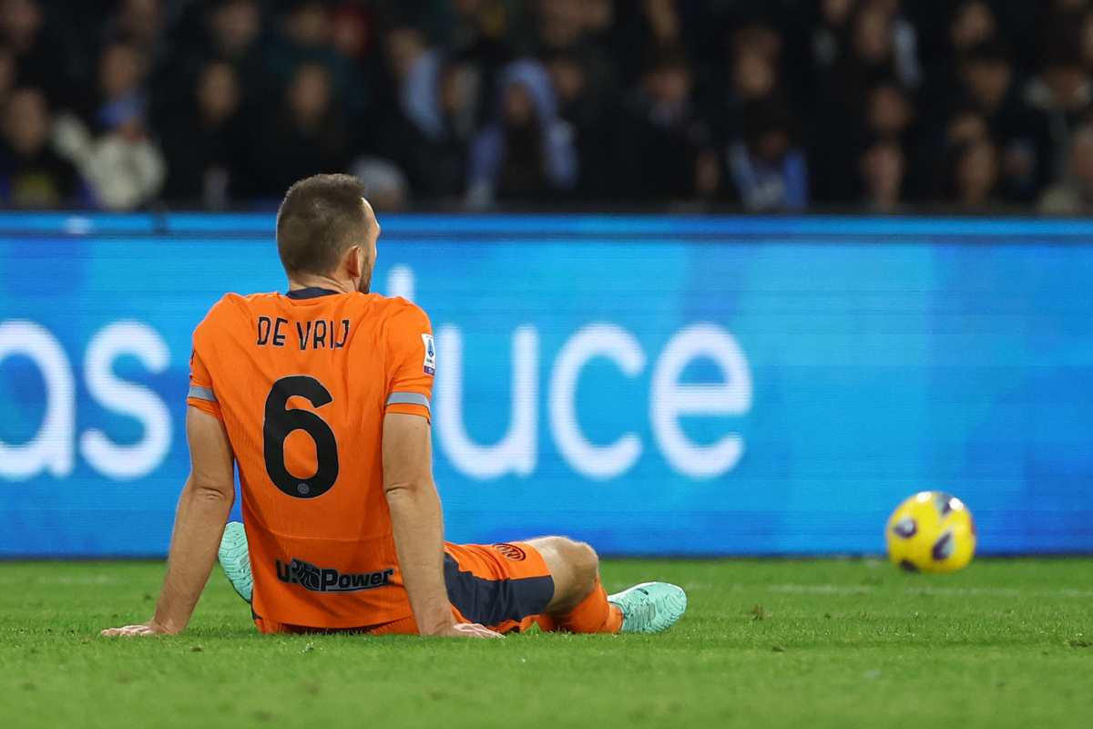 Problema fisico per De Vrij: ecco di cosa si tratta