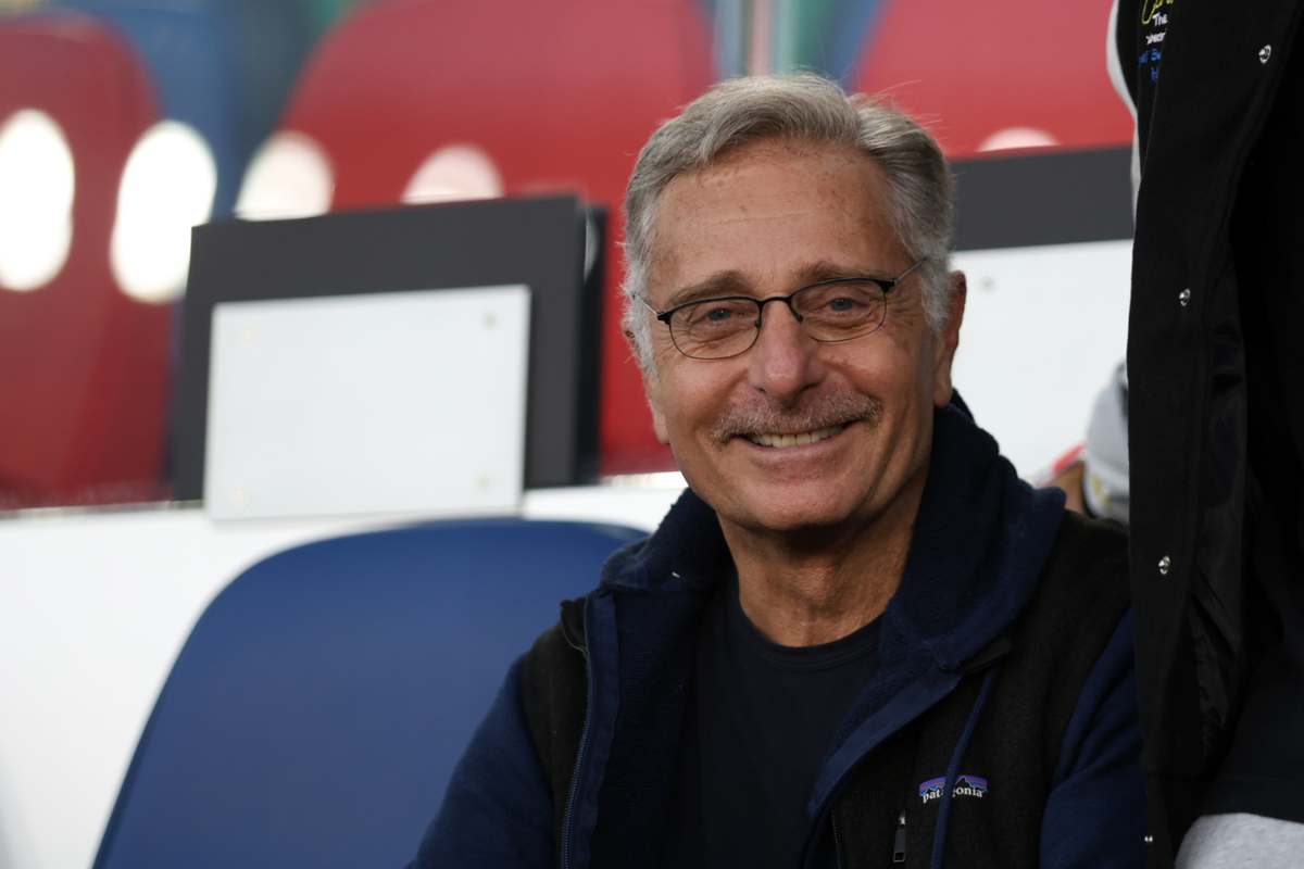 "Non è come giocare a FIFA": Bonolis difende Lautaro, poi si esprime su Asllani