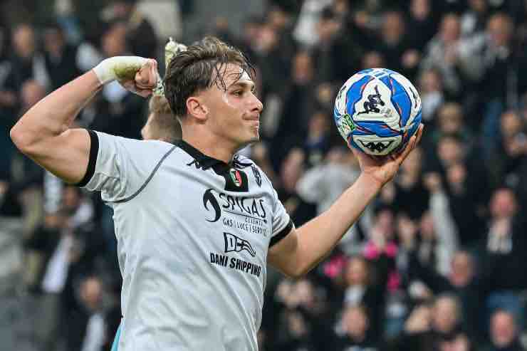 Esposito rinnova con l'Inter