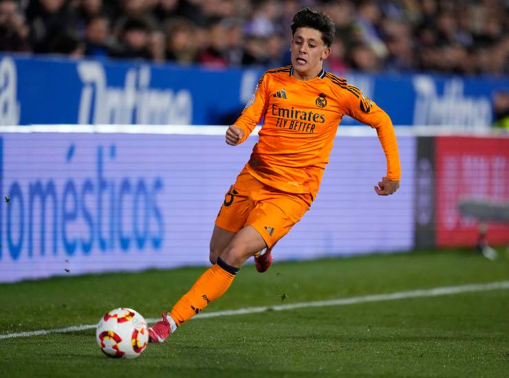Arda Guler con la maglia del Real
