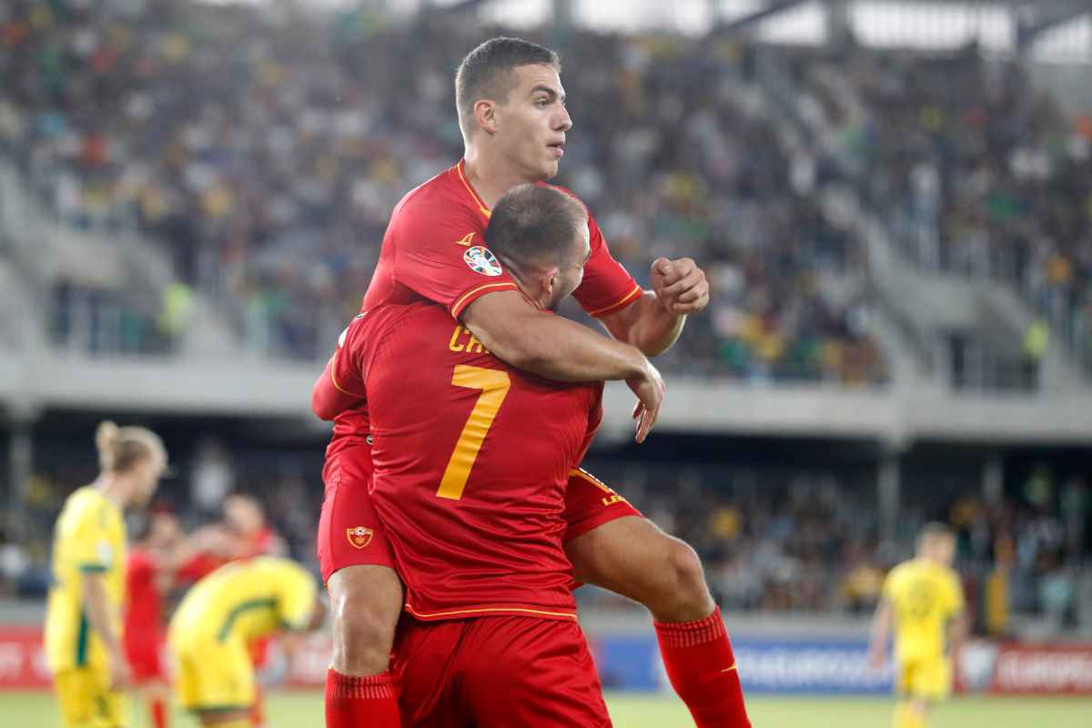 Krstovic con la maglia del Montenegro