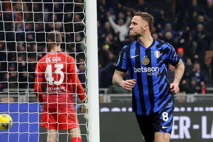 Arnautovic esulta al gol