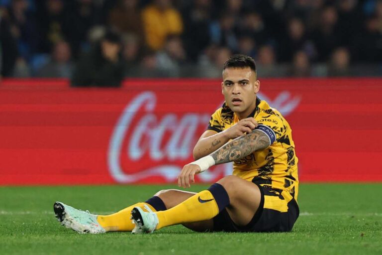 Lautaro Martinez a terra