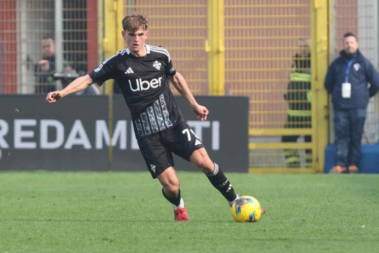 Nico Paz in campo