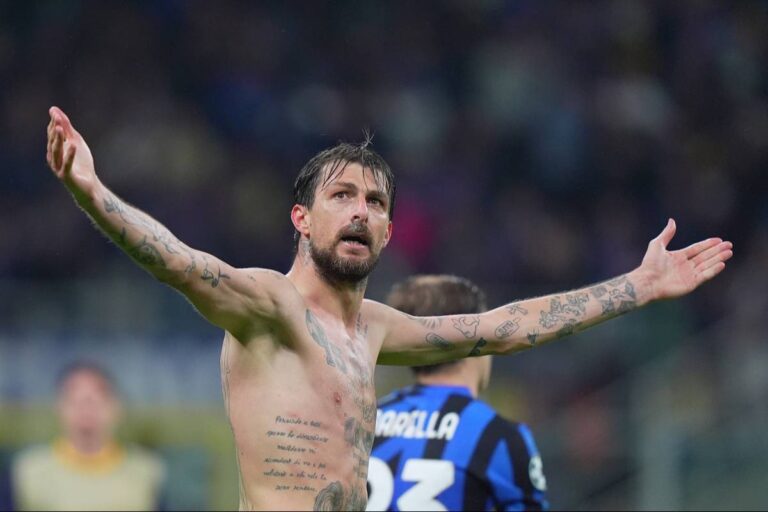Acerbi a dorso nudo