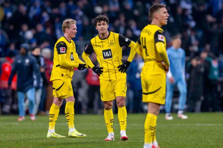 Brandt con i compagni del Borussia