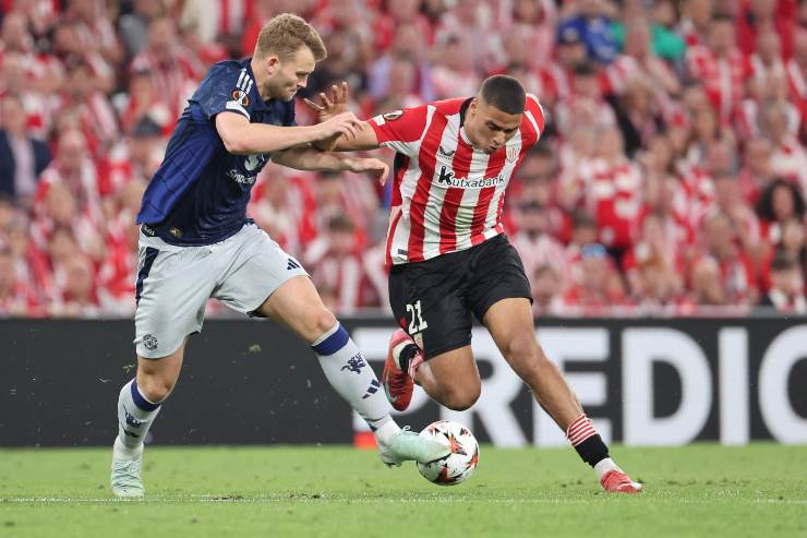 De Ligt difende