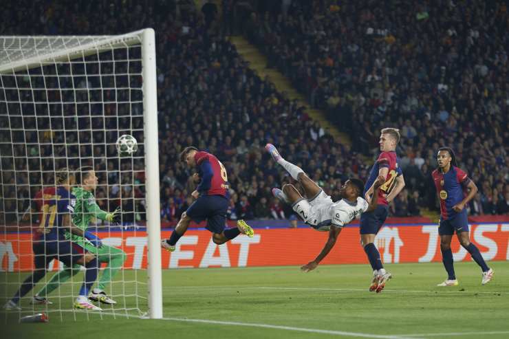 Dumfries Gol - Barcellona Inter