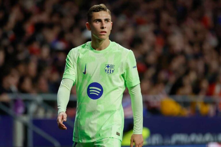 Fermin Lopez con la maglia del Barcellona