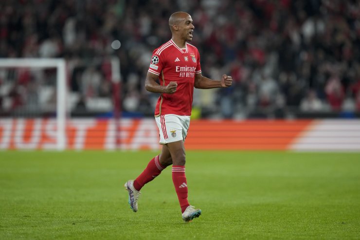 Joao Mario esulta