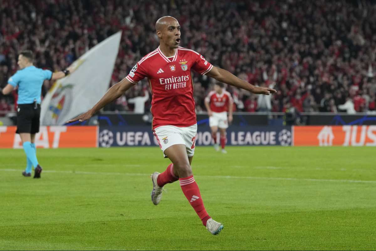 Joao Mario esulta