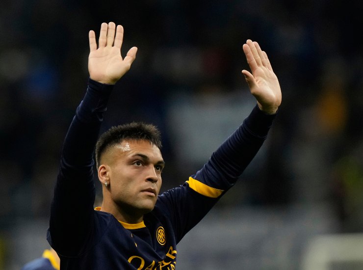 Lautaro saluta il pubblico